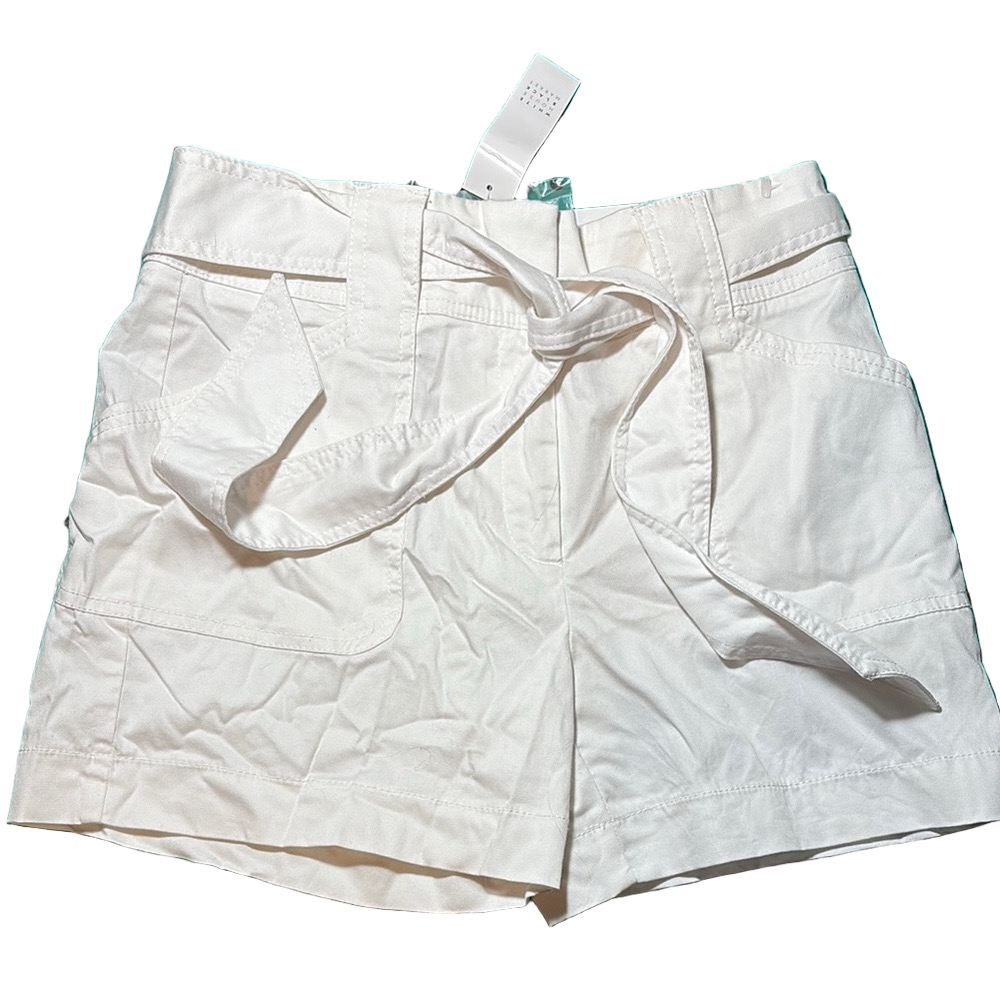 Women’s White House, black market white for in short size 2, new with tag